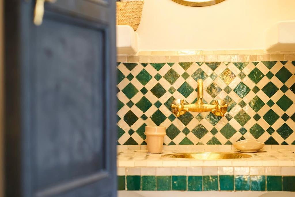 Riad Miloud En Exclusivite 10 P Au Coeur De La Medina Marrakesz Zewnętrze zdjęcie